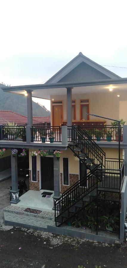 Homestay Anggun Bromo Eksteriør bilde